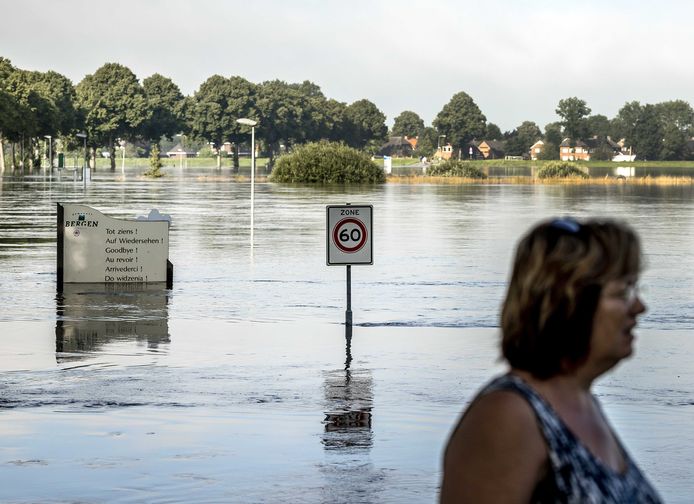 De hevige regenval en overstromingen in Noord-Limburg hebben voor veel schade gezorgd.