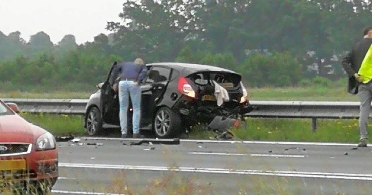 Flinke vertraging op A28 door ongeluk met meerdere autos.