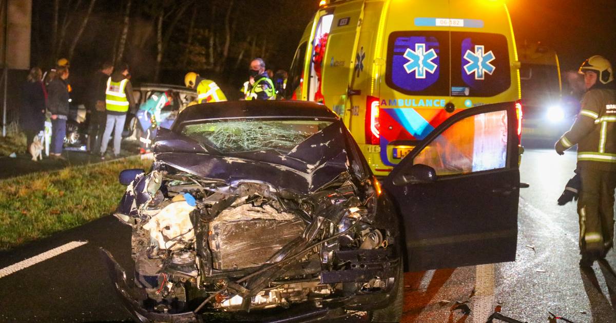 Gezin in ziekenhuis: veroorzaker ongeval Uddel had alcohol en mogelijk drugs gebruikt.