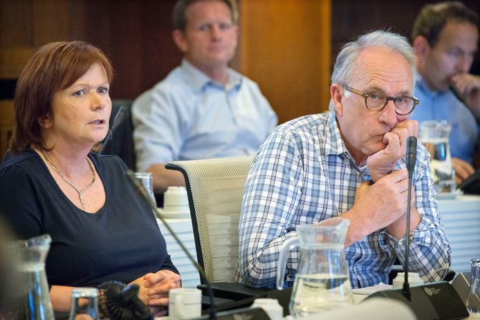 Els Groeneweg en Peter Elbertse; de ex-CDA'ers trekken nu de kar bij Volmondig JA, een van de nieuwe partijen.