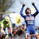 Italiaan Gasparotto eert overleden teamgenoot bij overwinning Amstel Gold Race