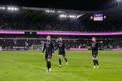 Un Clasico tendu en tribunes, une qualification logique d'Anderlecht