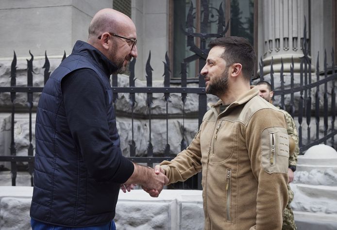 Kemarin, Presiden Zelensky menerima kunjungan dari Presiden Dewan Eropa Charles Michel.