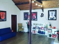 Gesigneerde voetbalshirts en bestuurbare boten gestolen bij inbraak dagbesteding Fortem in Zeeland