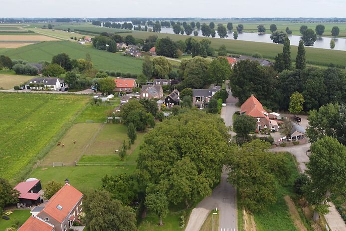 Buurtschap Peerenboom vanuit de lucht.