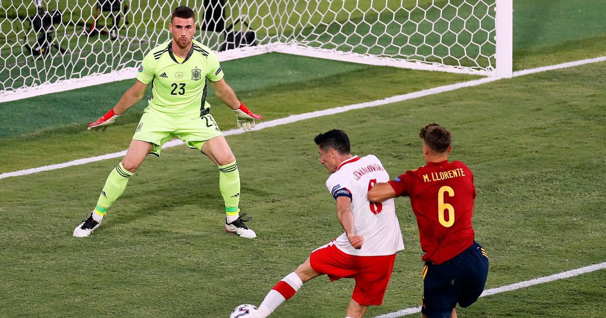 LIVE | Kan Lewandowski misser uit eerste helft goedmaken ...