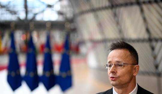 ‘Moskou zat al jaren bij elke EU-bijeenkomst aan tafel’: Commissie vraagt uitleg van Hongarije na beschuldigingen van telefoontjes naar Rusland