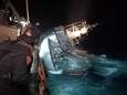 Thais marineschip gezonken: vier lichamen maar ook één levende opvarende uit het water gehaald, race tegen de klok om 25 anderen te vinden