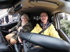 Een taxirit met een gezellig praatje: AutoMaatje moet mensen uit isolement halen