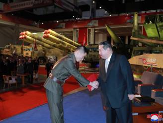 Kim Jong-un verschijnt op wapenexpositie