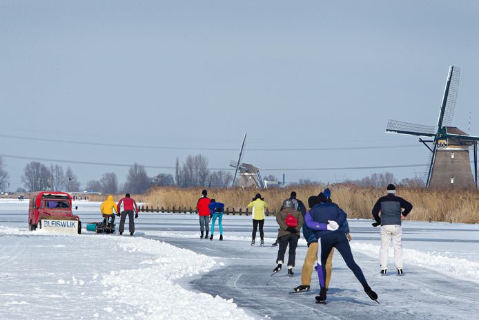 zingen Onbekwaamheid Verdrag Schaatsen op natuurijs? Zo wordt de kans op een gladde ijsvloer een stuk  groter | Rotterdam | AD.nl