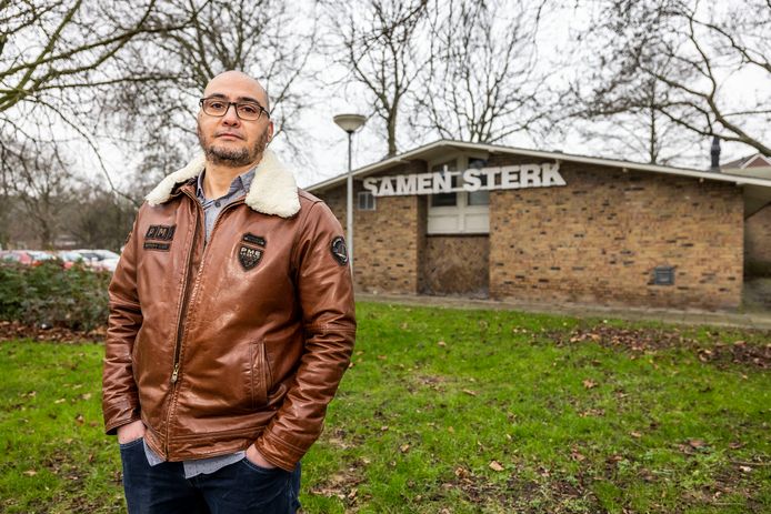 Voorzitter Hicham el Ikaoui van het Islamitisch Cultureel Centrum in Wateringen bij De Eendenburcht.