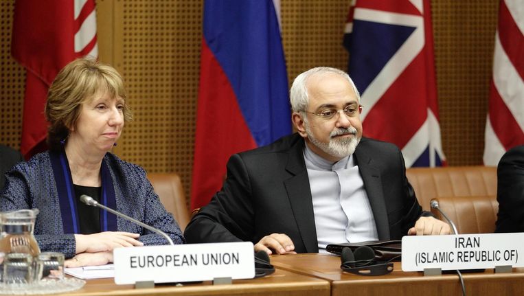 Chef van de Europese diplomatie Catherine Ashton en de Iraanse minister van Buitenlandse Zaken Mohammad Javad Zarif in Wenen. Beeld REUTERS