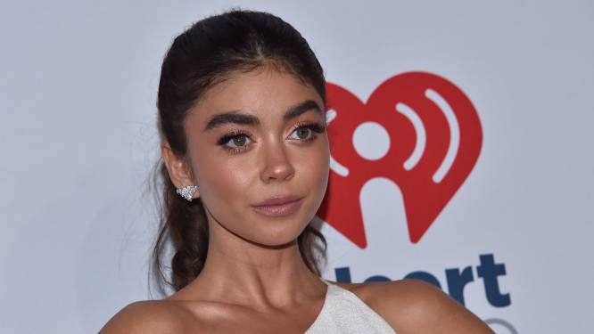 Sarah Hyland getrouwd in bijzijn van haar ‘Modern Family’-collega's 