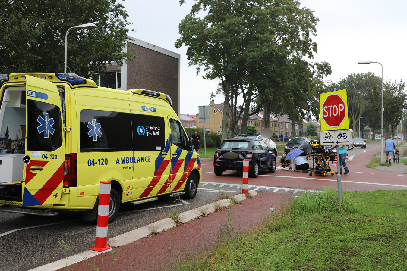 Ongeluk op kruispunt in Kampen waar het vaker misgaat, fietster naar ...