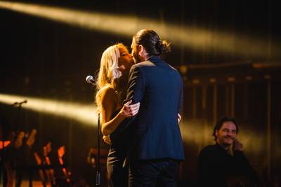 Anouk Matton zingt voor het eerst voor haar man Dimitri Vegas in ‘The Best Of’