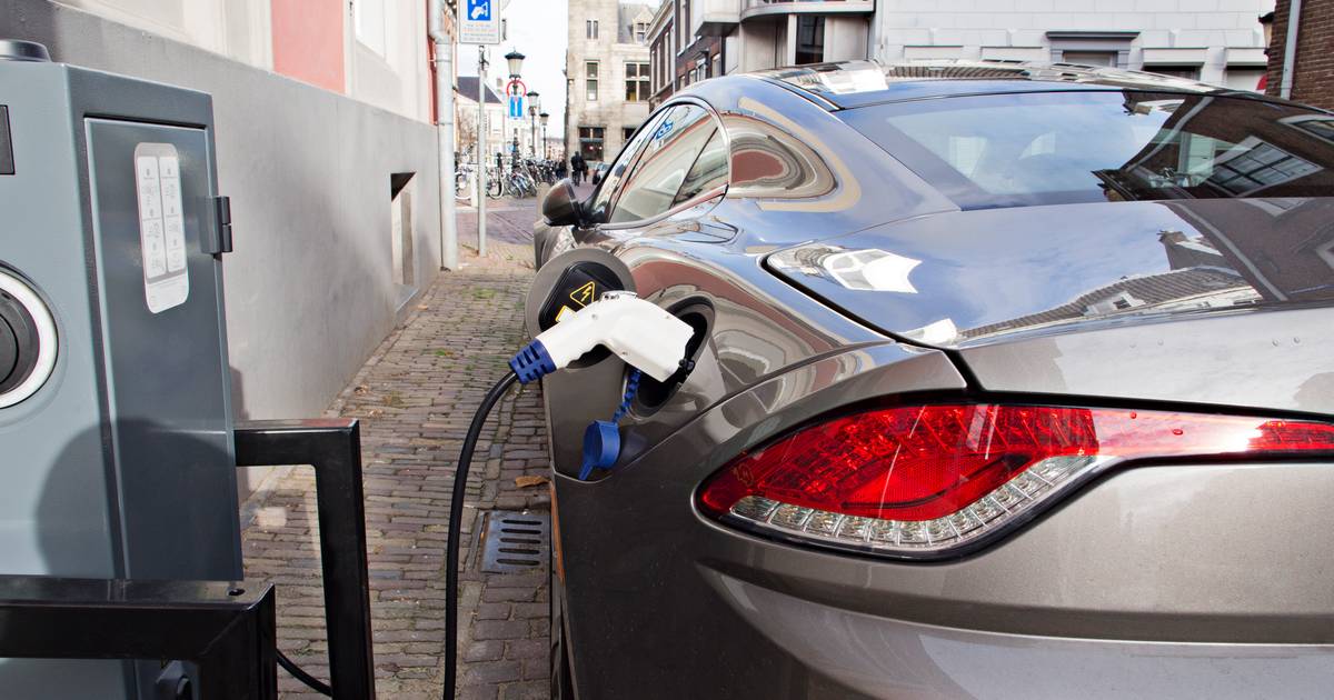 Groen licht voor 519 extra laadpalen in Gent: “Elektrisch rijden wordt ...