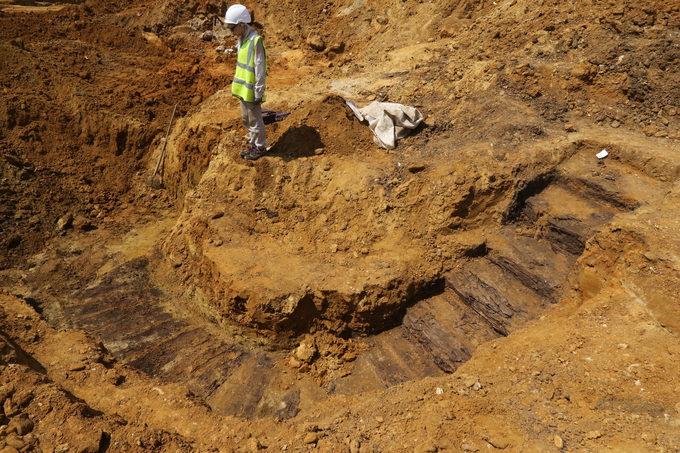 блиндаж это укрытие. военная фортификация бруствер. тайный окоп 4 буквы. бойница из мешков с песком. тайный окоп 4 буквы.