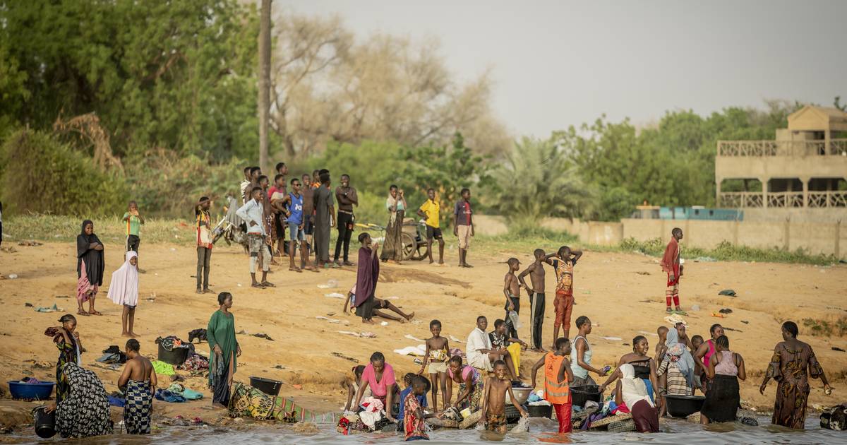 Meer dan honderd doden door bootongeluk in Nigeria.