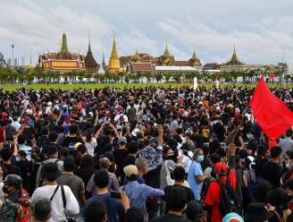 Duizenden Thaise studenten demonstreren in Bangkok tegen conservatieve regering