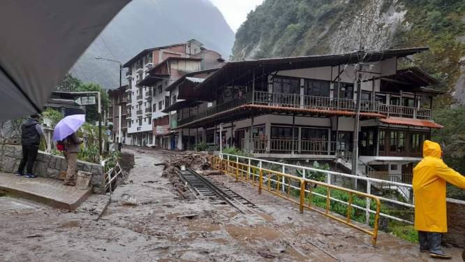 Bijna 900 toeristen geëvacueerd in Peru vanwege heftige regenval