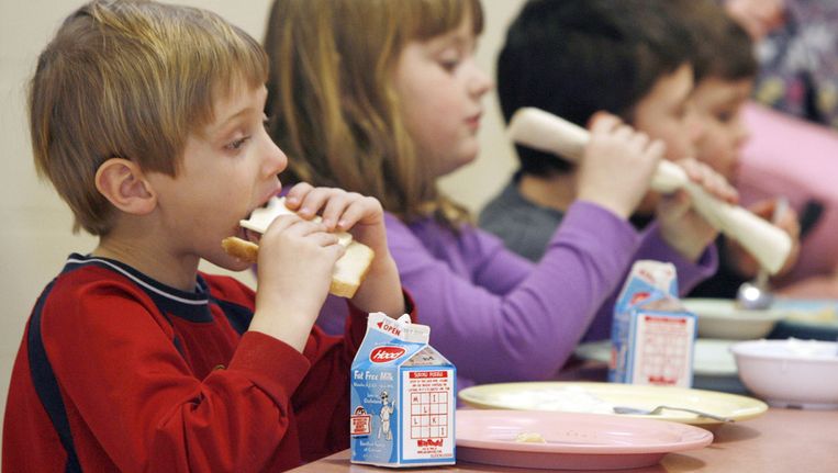 lila Melodieus Paradox Boterhammen op school eten? Betalen! | De Morgen