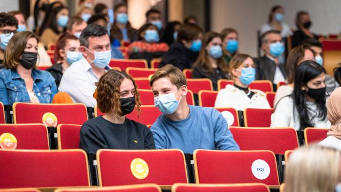 Ook VUB start actie voor Oekraïense studenten: “We willen hen niet achterlaten”