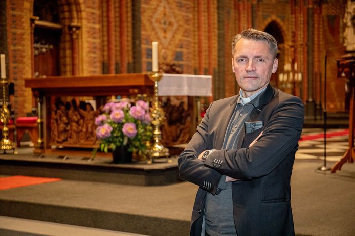 Pastoor René Wilmink in de Eindhovense Sint-Joriskerk: ,,De grote hausse is allang voorbij.”