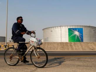 OPEC+ eens over beperking olieproductie met 10 miljoen vaten per dag
