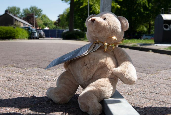 Buurtbewoners uiten hun betrokkenheid na de vondst van twee lichamen in een woning in Geldermalsen.
