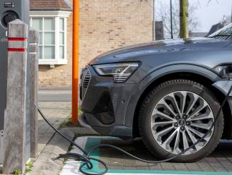 Eeklo rolt plan uit voor elektrisch rijden: “Tegen 2025 willen we 124 laadpunten”
