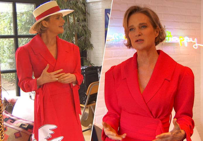 Prinses Delphine toont haar kleed in primeur aan VTM NIEUWS.