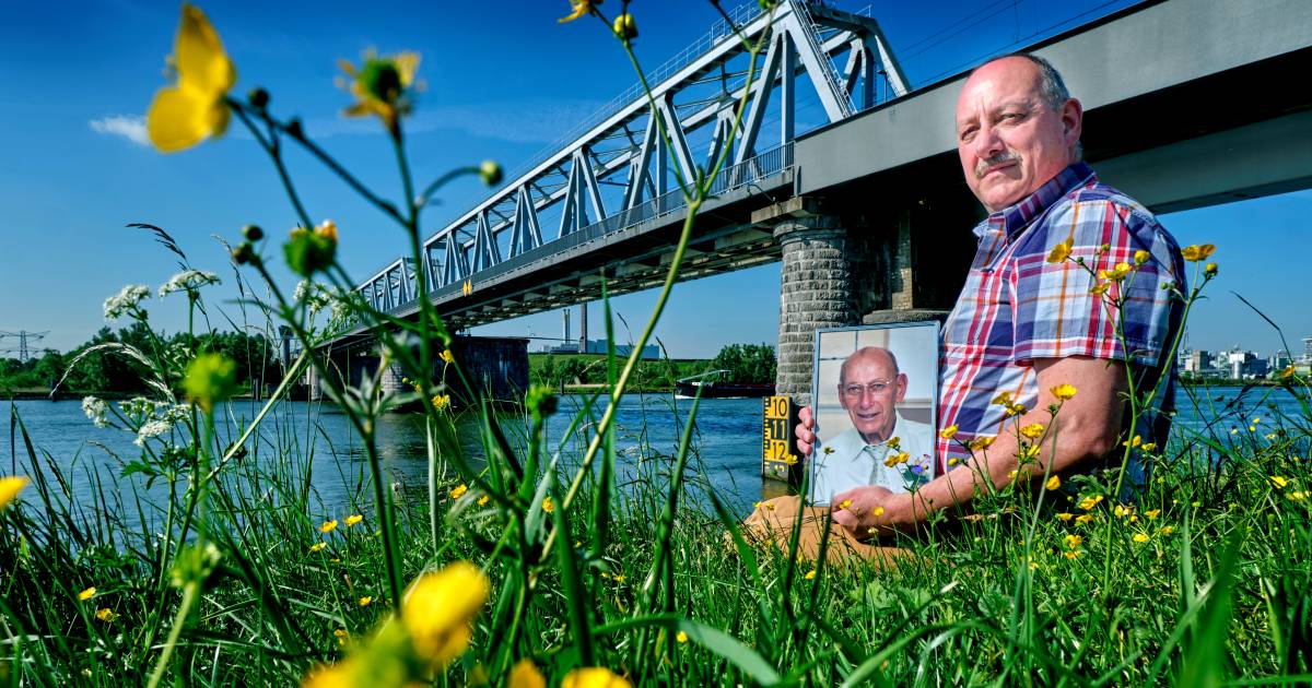 Klaas bouwde jarenlang aan treinspoor op zolder om van oorlogstrauma af te komen: ‘Haatdragend ...