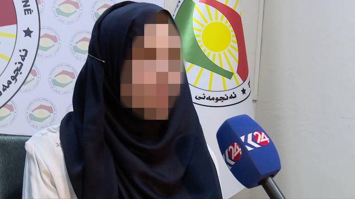 Laura H. tijdens een interview voor de Koerdische tv net na haar ontsnapping uit IS-gebied.