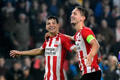 PSV en Ajax niet alleen in punten op eenzame hoogte