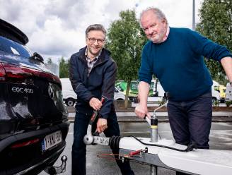 GETEST. Hoe gemakkelijk kan je elektrische auto een caravan trekken naar Frankrijk? “Eerste probleem: een model vinden dat er eentje van 1.600 kilo mag slepen”