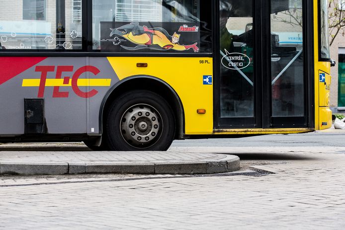 De TEC-chauffeur knalde met 92 kilometer per uur door Sint-Genesius-Rode, terwijl er maar 50 was toegelaten.