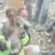Tienjarig meisje na 17 uur gered uit puin in Italië
