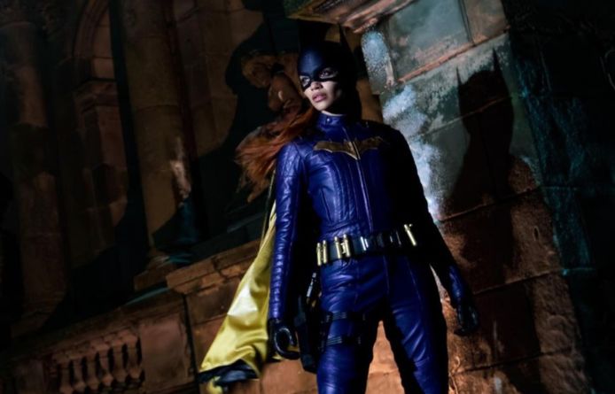 Adil en Bilall delen eerste foto van 'Batgirl'.