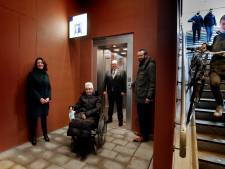 Gorcumse Emmy kan eindelijk op haar ‘eigen’ station de trein naar Dordrecht nemen