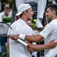 Diepe buiging voor Tim van Rijthoven op Wimbledon: ‘Djokovic voorspelt me zonnige toekomst’