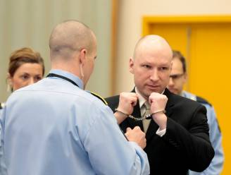 Breivik stapt naar Europees Hof voor Rechten van de Mens voor "onmenselijke" behandeling in gevangenis