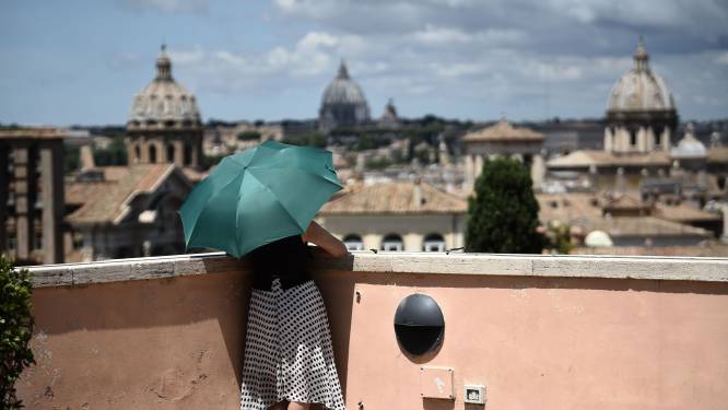 'Ondanks versoepelingen is Rome onwerkelijk leeg en zijn toeristen een bezienswaardigheid'