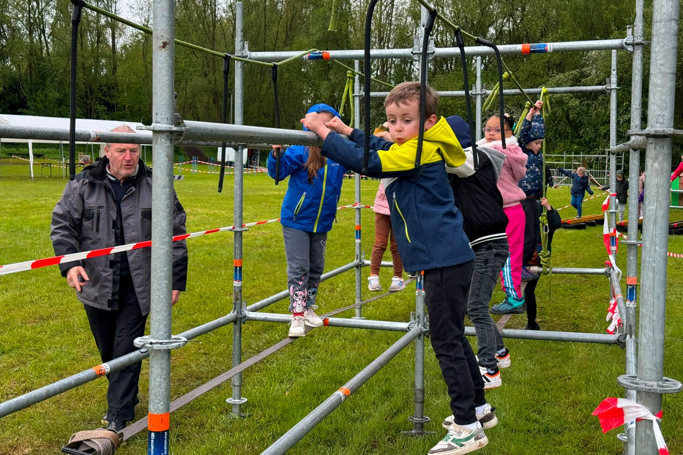 Hindernissenloop als alternatief voor scholenveldloop: “Samenwerken ...