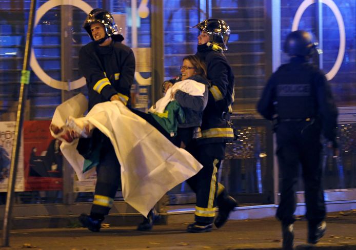 Bij de aanslagen van 13 november 2015 op de Parijse concertzaal Bataclan en restaurants  vielen er 130 doden en meer dan 350 gewonden.