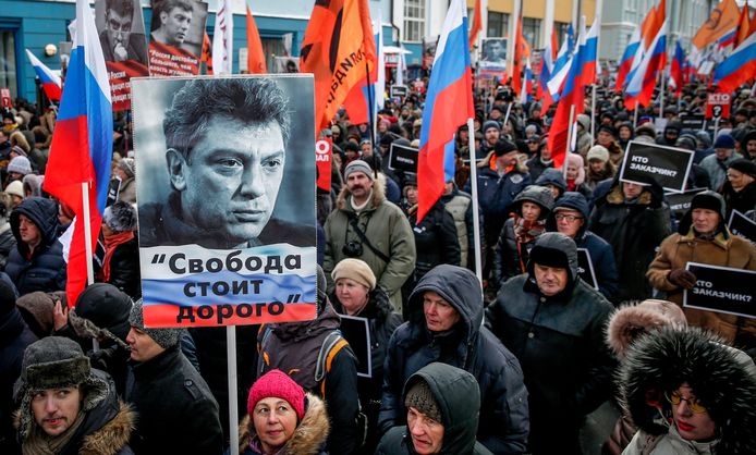 Duizenden Russen herdenken vermoorde Nemtsov in februari 2018