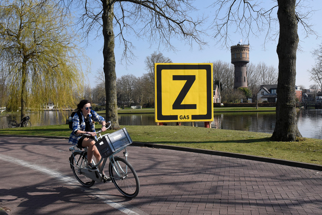 Het omstreden kunstwerk Z van Theo van Meerendonk in Woerden.