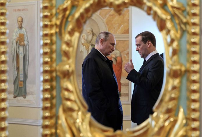 Dmitry Medvedev con il presidente russo Vladimir Putin a novembre.
