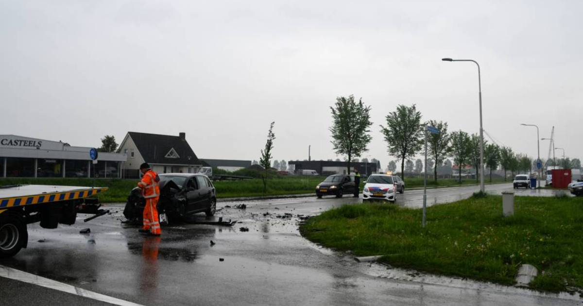 Vijf autos beschadigd bij ongeval Meridiaan Hulst.