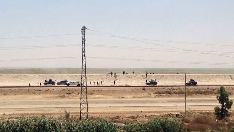 Het Iraakse leger trekt zich terug uit Ramadi. Beeld ap